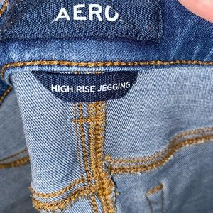 Aero high rise Jeggings ripped